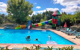 Camping Fontaine Du Roc Pension