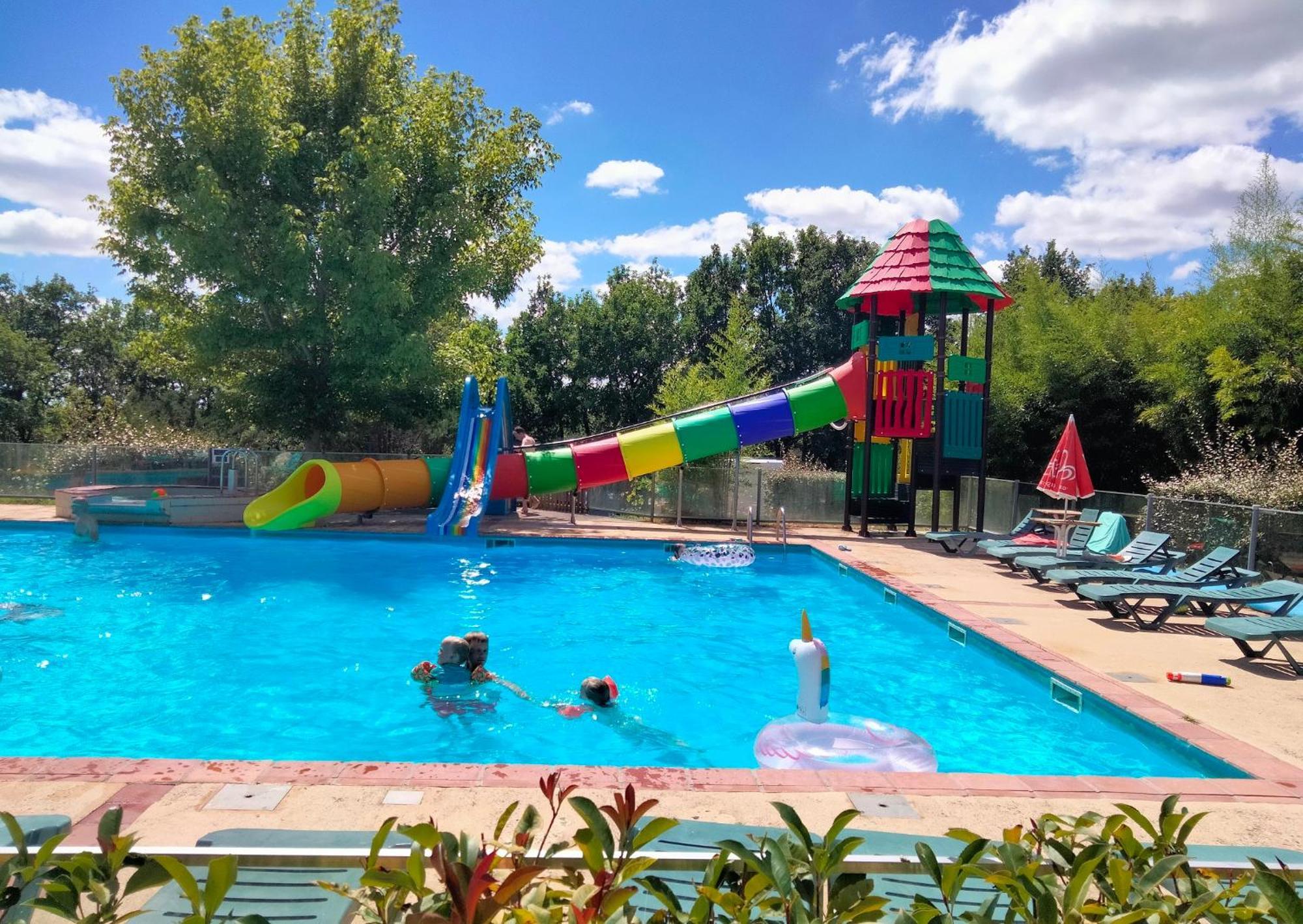 Camping Fontaine Du Roc Pension Devillac Buitenkant foto