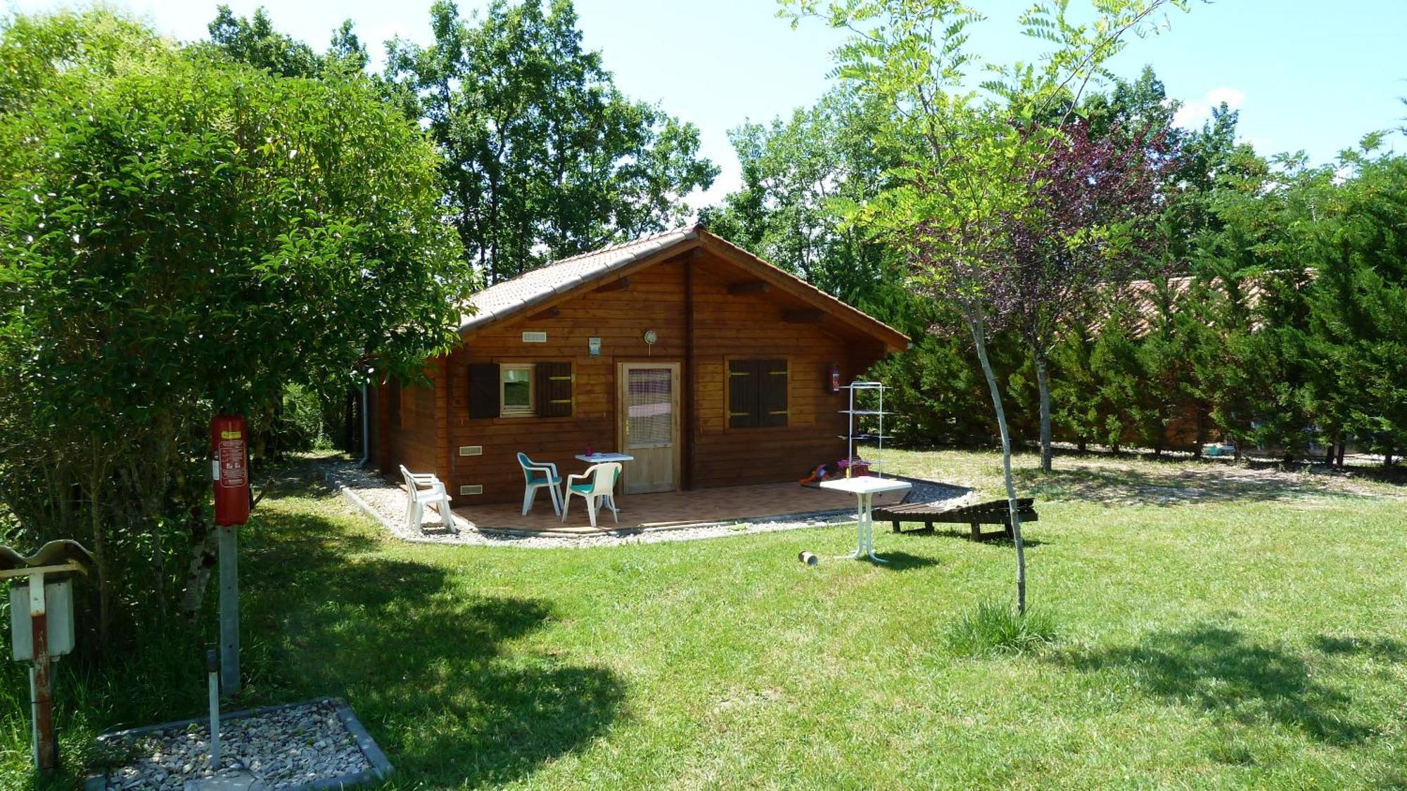 Camping Fontaine Du Roc Pension Devillac Kamer foto
