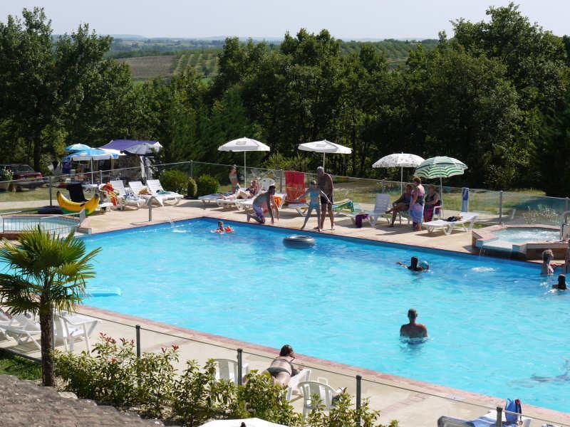 Camping Fontaine Du Roc Pension Devillac Buitenkant foto